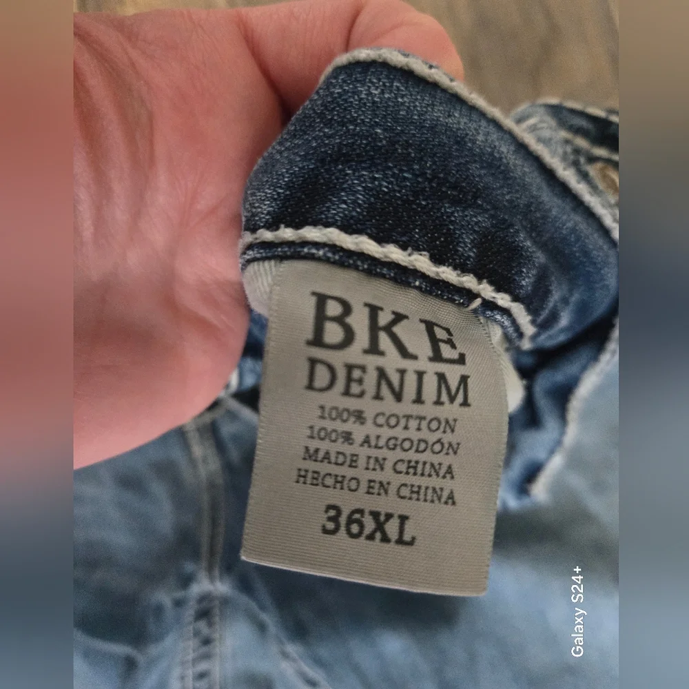 BKE Men's Distressed Light Blue Straight Jeans - Picture 11 of 16